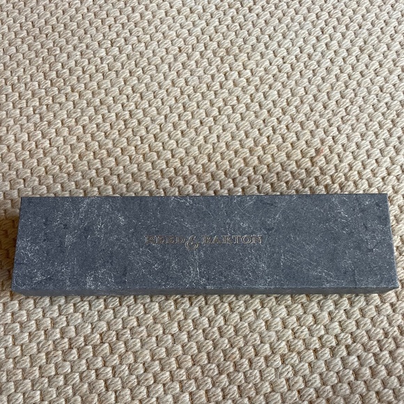 NEW & RARE💋Reed & Barton Emerald cosmetic brush with crystal handle- Vintage - Picture 3 of 7